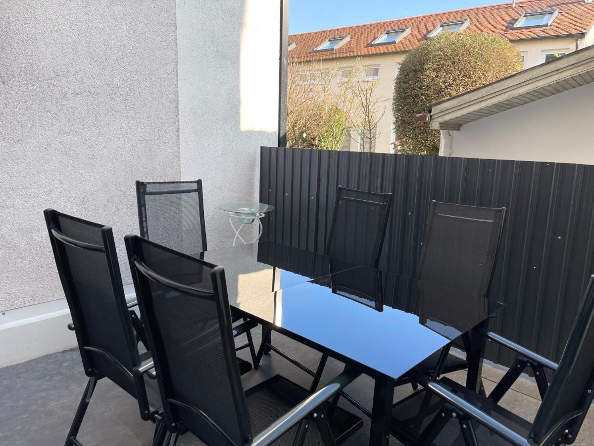 F10 Apartments Ulm Bagian luar foto