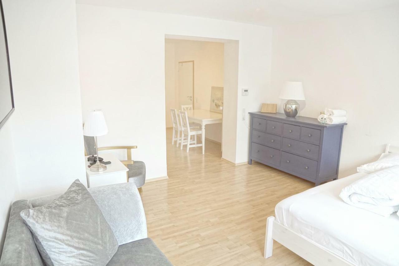 F10 Apartments Ulm Bagian luar foto